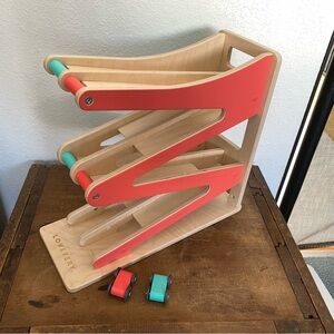 Lovevery Wooden Car Ramp - 2 Cars Included